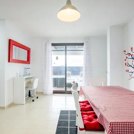 Majestic Holiday In Playa Blanca With Private Pool Ferienhaus *