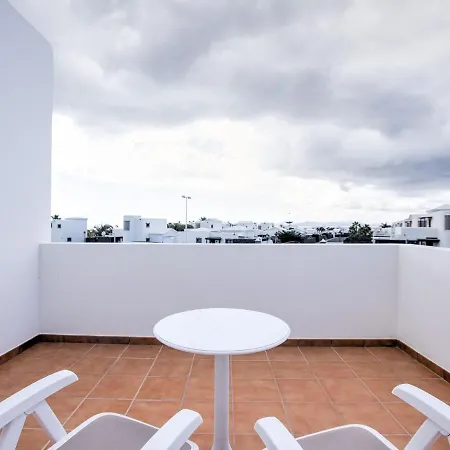 Ferienhaus Majestic Holiday In Playa Blanca With Private Pool